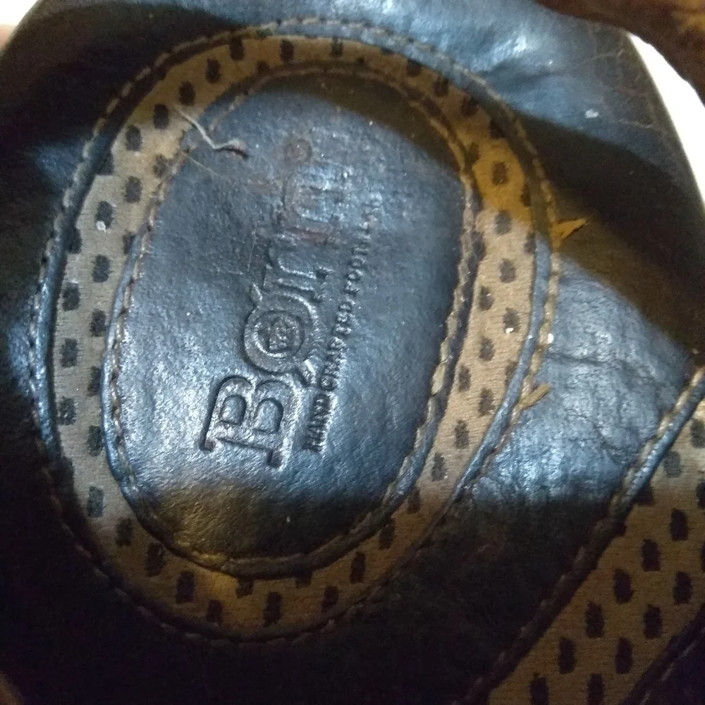 Bórn Handcrafted Leather Sandals - Picture 7 of 9